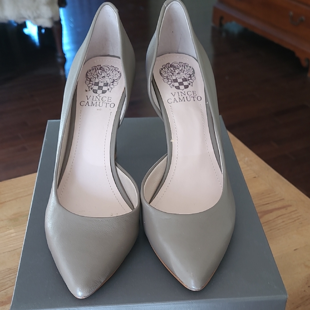 Vince Camuto Elona2 Leather Mouse Grey Taupe Pumps Heels Sz6.5 Bundle Discount - Picture 2 of 10